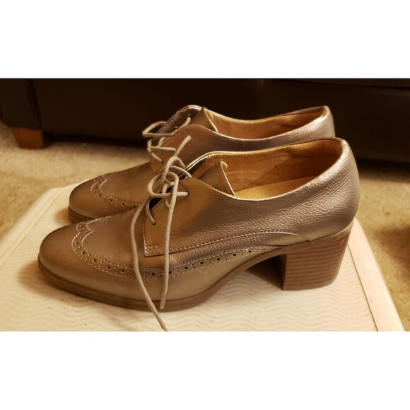 Naturalizer Wingtip Heeled Oxford Shoes Size 7w Color silver matte Preowned - Picture 3 of 5